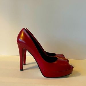 Donna K. Matte Patent Leather Heels - Color: Deep Red - Size 9 US | 40 EU